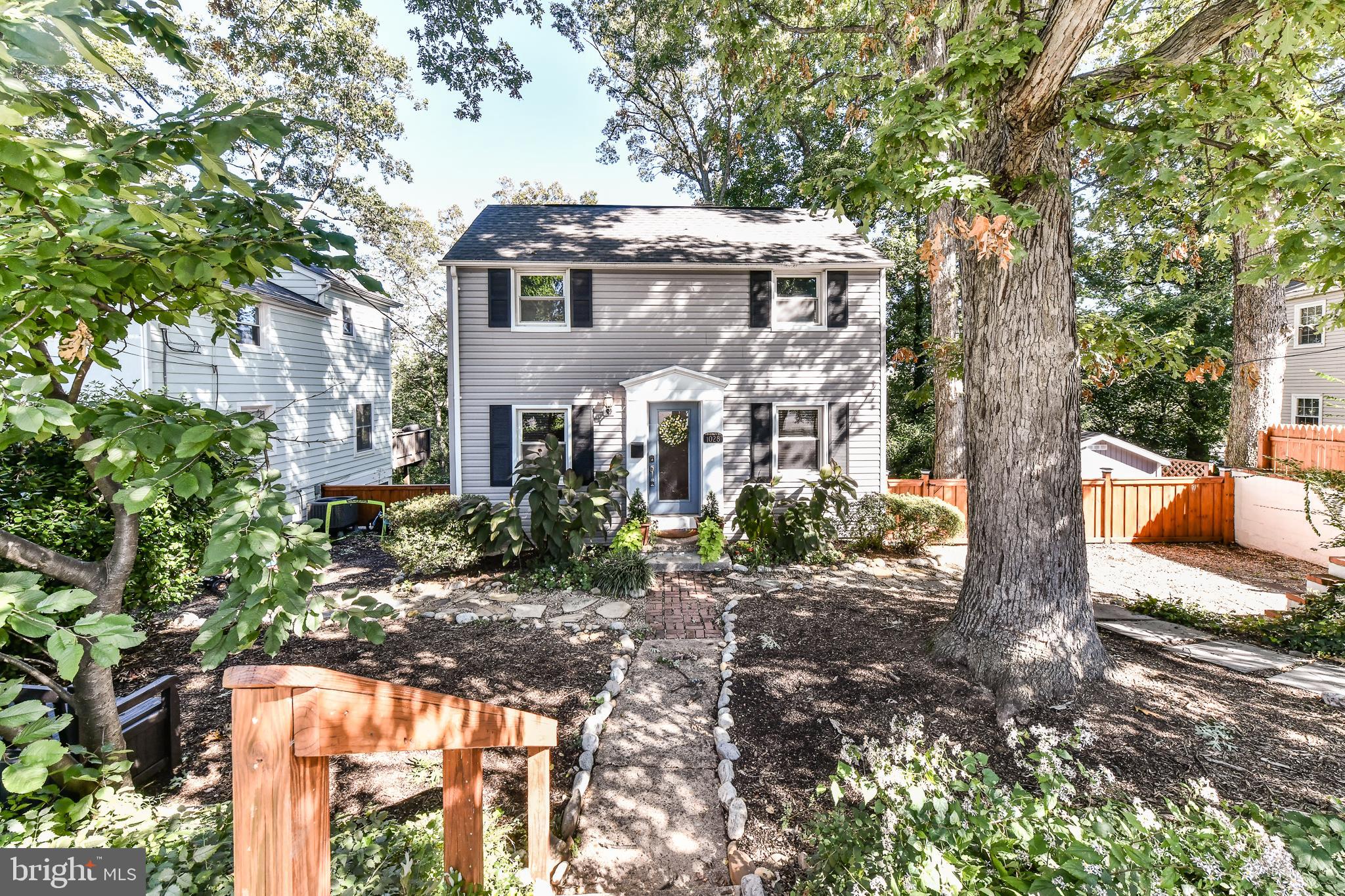 COLUMBIA FOREST - Residential Lease