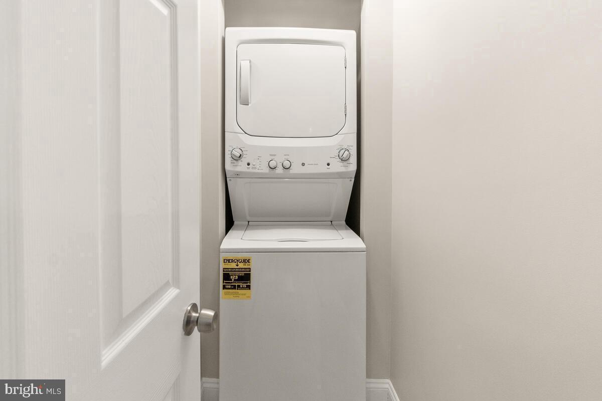 NORTH RIDGE - Residential Lease