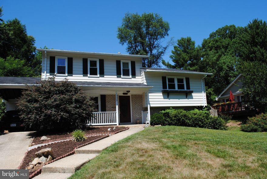 An Amazing Value for Spacious, Updated 5 bedrm/2.5 bath split colonial w/ great living space!  So many updates, its all done! Renovated kitchen w/stainless appl., new paint thru-out, newer baths, newer windows, hardwd floor on each level.  Lovely back yard w/oversized deck and plenty of room.  Great location close to public transportation.  Nice quiet neighborhood, too!