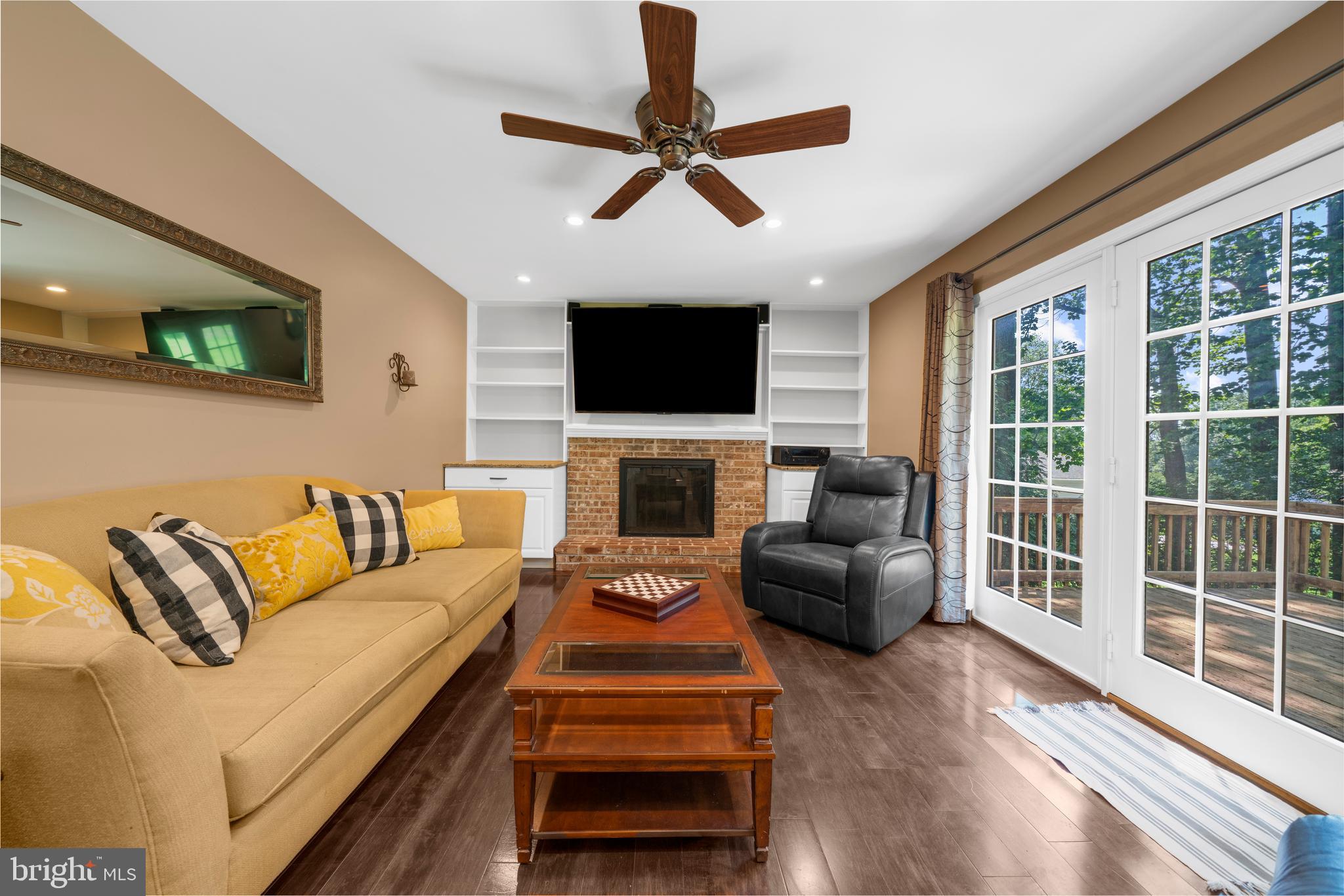 ASHBRIDGE - Residential