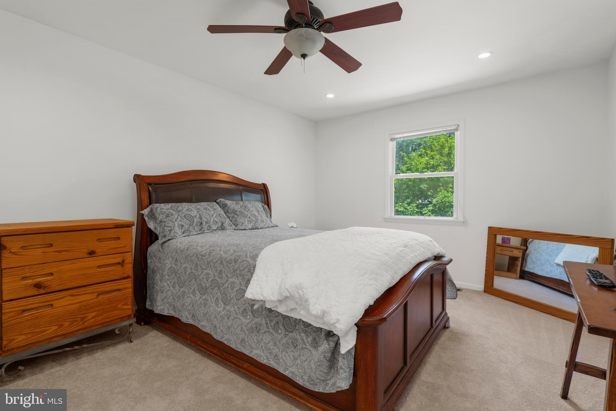 ASHBRIDGE - Residential