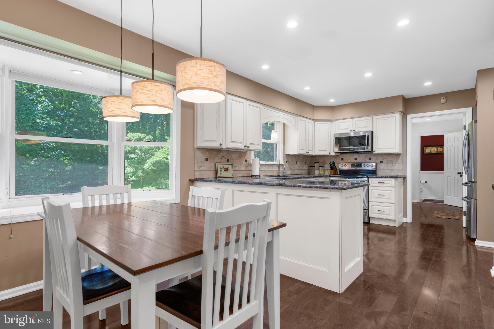 ASHBRIDGE - Residential