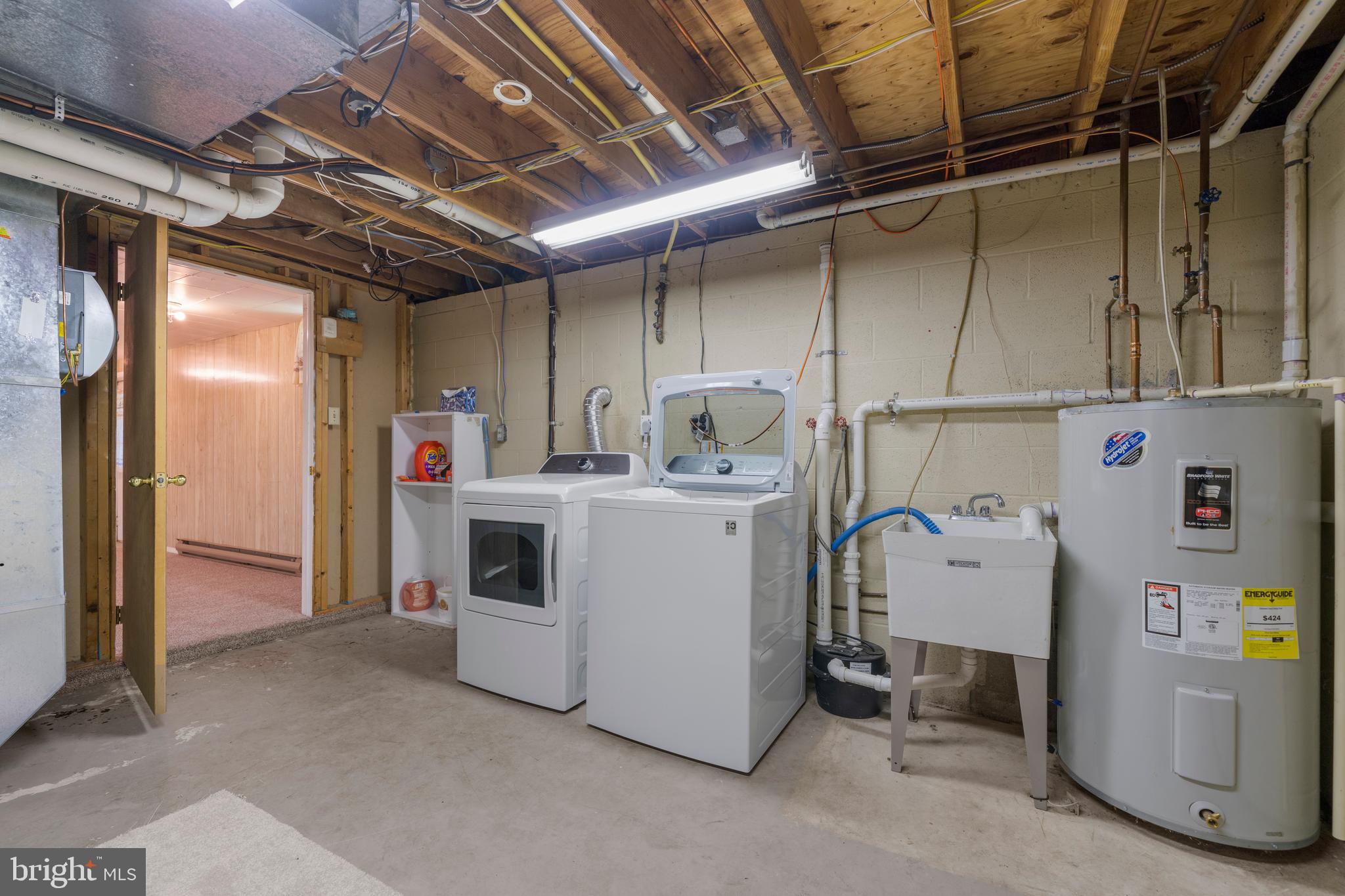 ASHBRIDGE - Residential