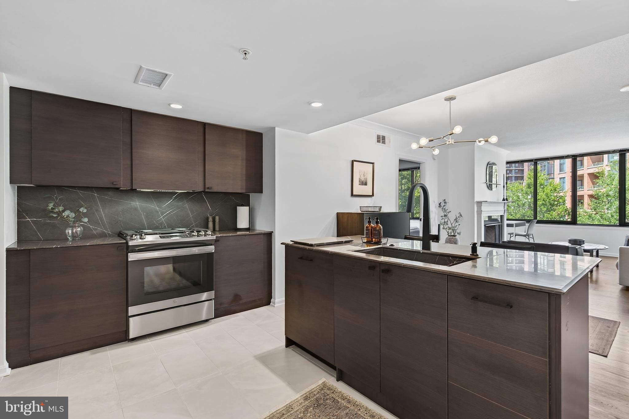 2220 FAIRFAX DRIVE 406