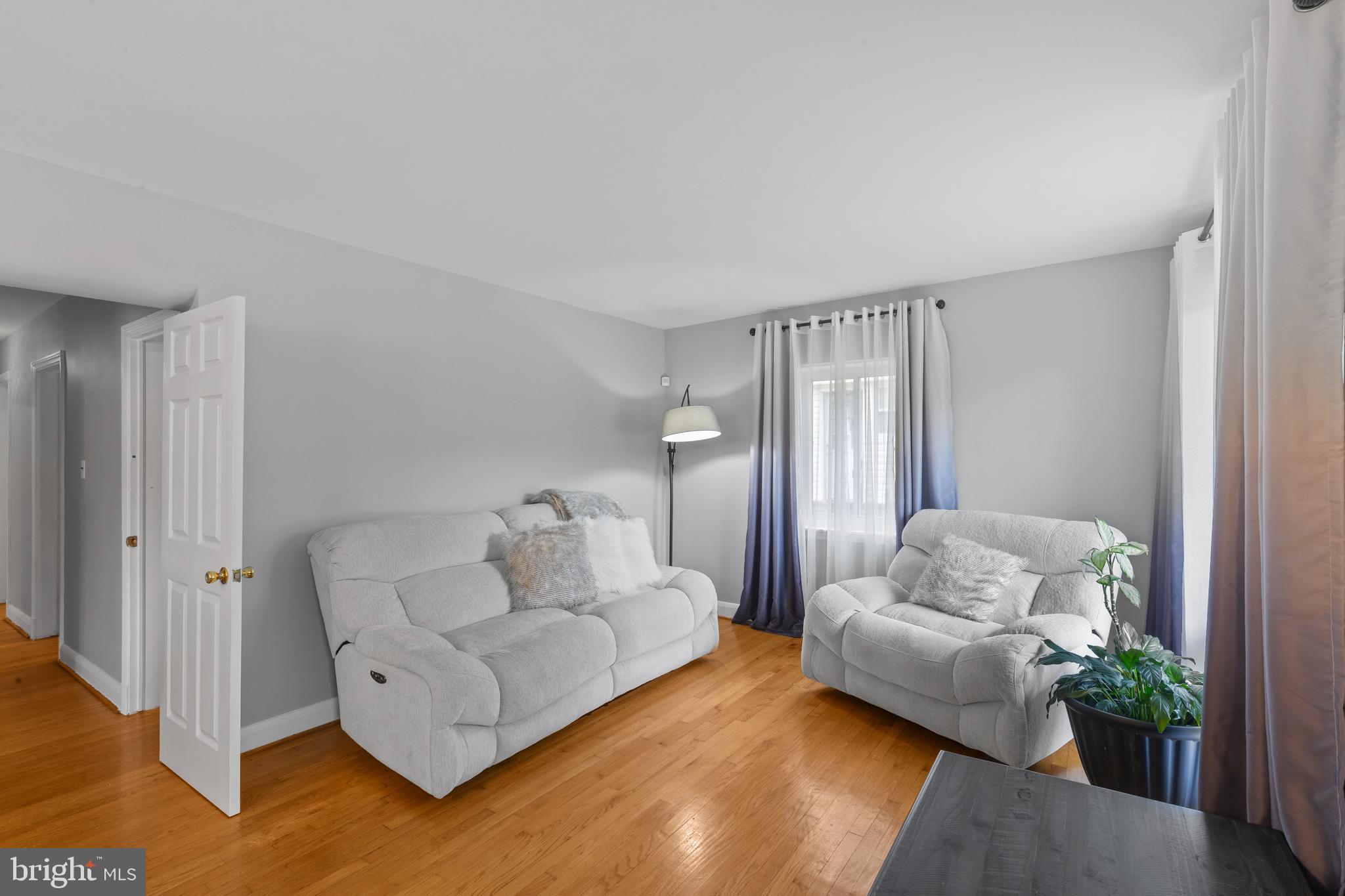 MOUNT WASHINGTON - Residential
