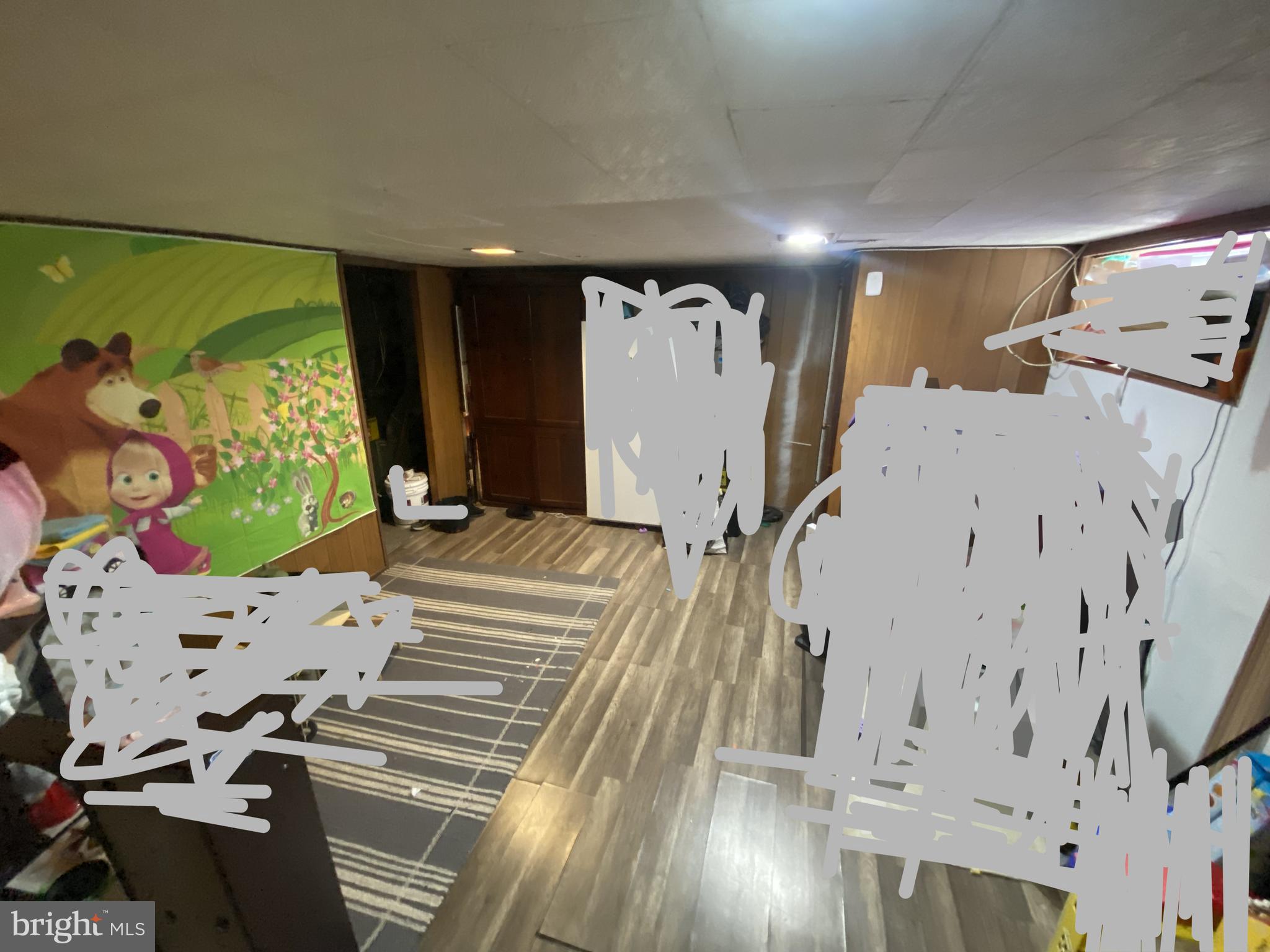 OXFORD CIRCLE - Residential