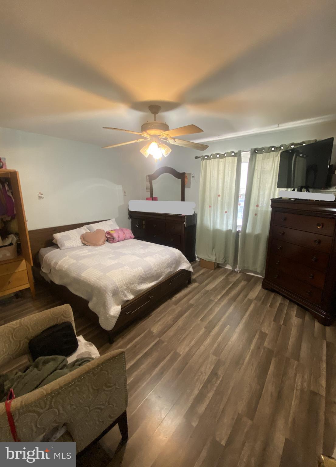 OXFORD CIRCLE - Residential