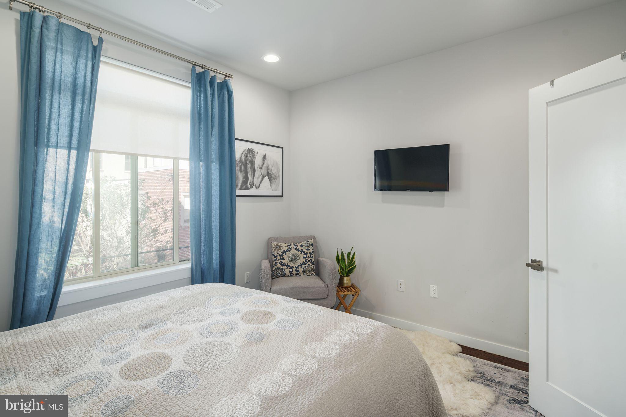 GRADUATE HOSPITAL - Residential