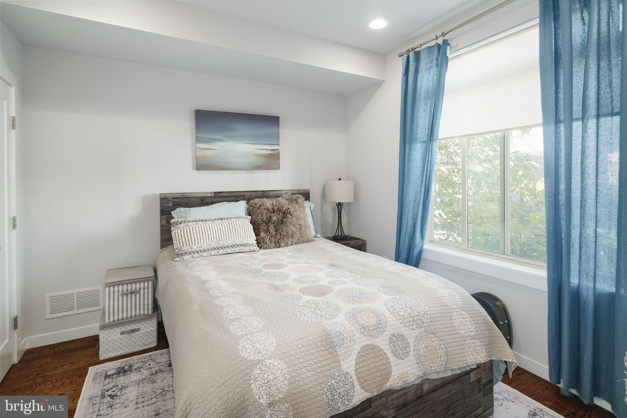 GRADUATE HOSPITAL - Residential