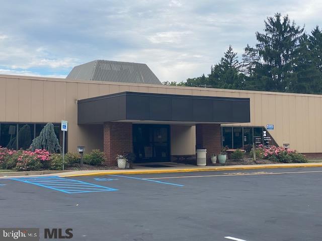 Prime opportunity for medical user or investor. Seven suites fully leased. Other tenants interested in entering building if any current tenant vacates. Building is in very good condition. Generous amount of parking: 91 spaces with 4 handicap.