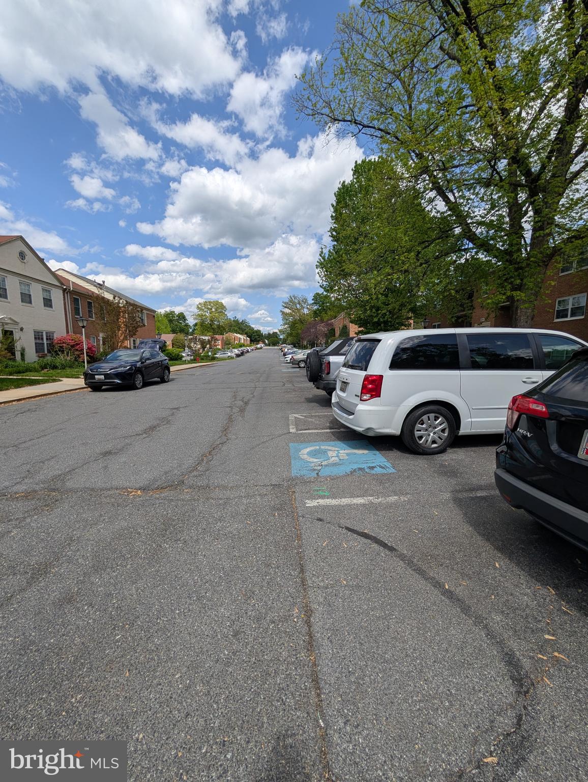 PLYMOUTH GARDENS - Residential Lease