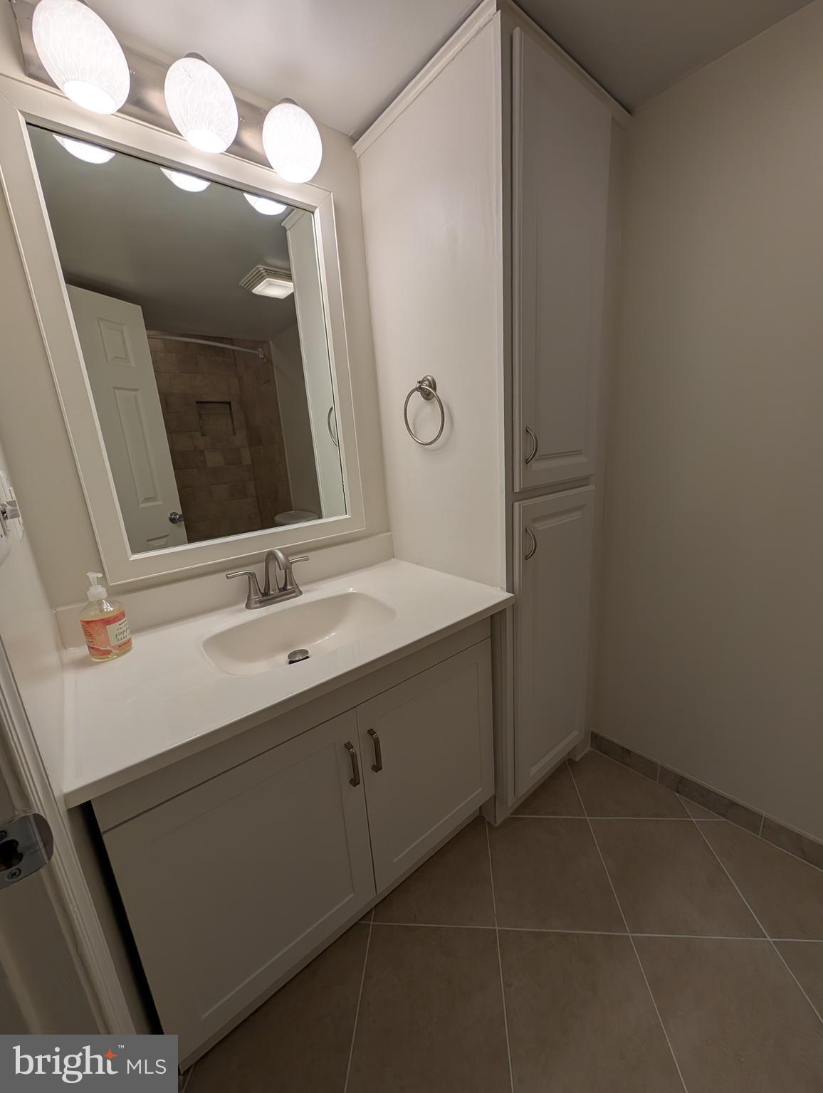 PLYMOUTH GARDENS - Residential Lease