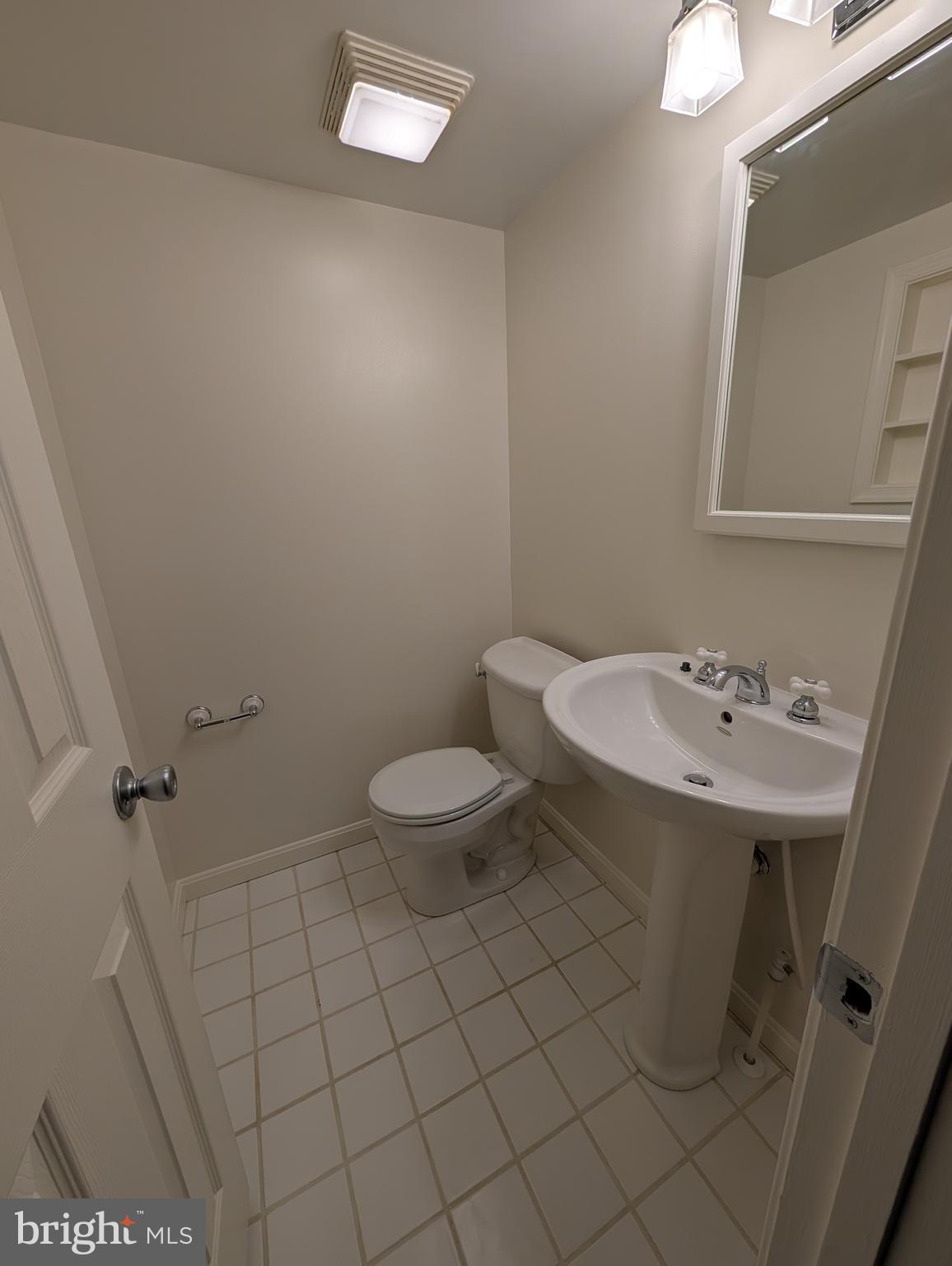 PLYMOUTH GARDENS - Residential Lease