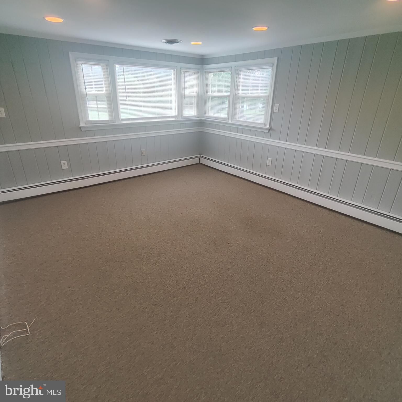 THE COMMONS AT VF - Commercial Lease