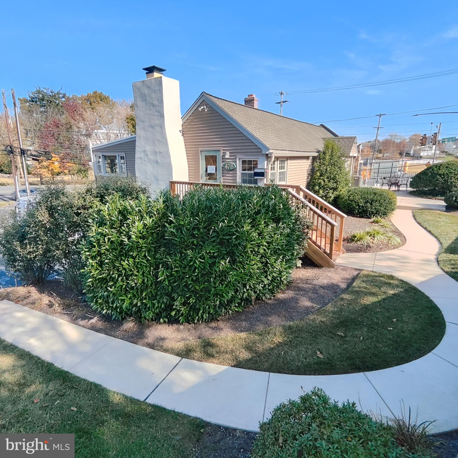 THE COMMONS AT VF - Commercial Lease