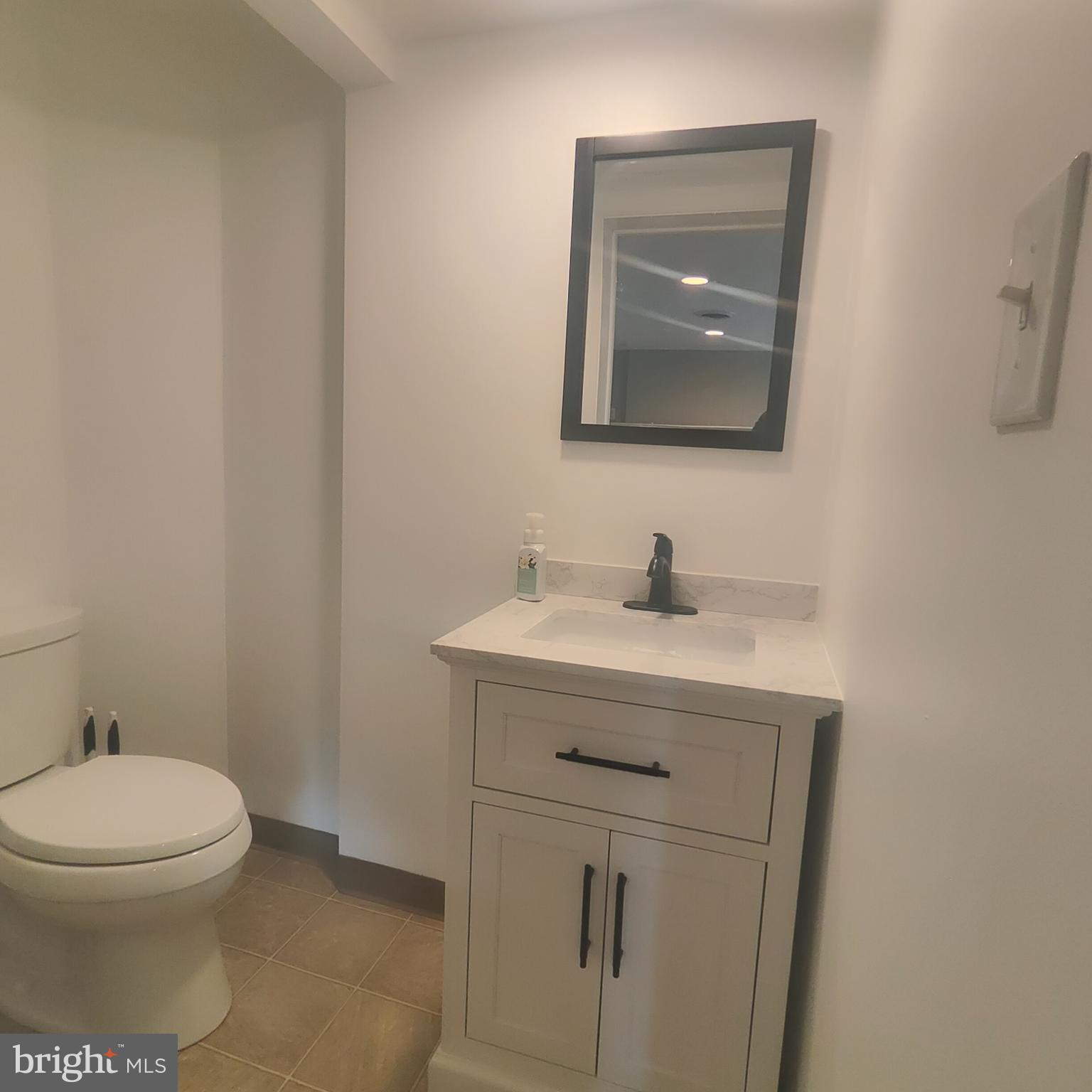 THE COMMONS AT VF - Commercial Lease