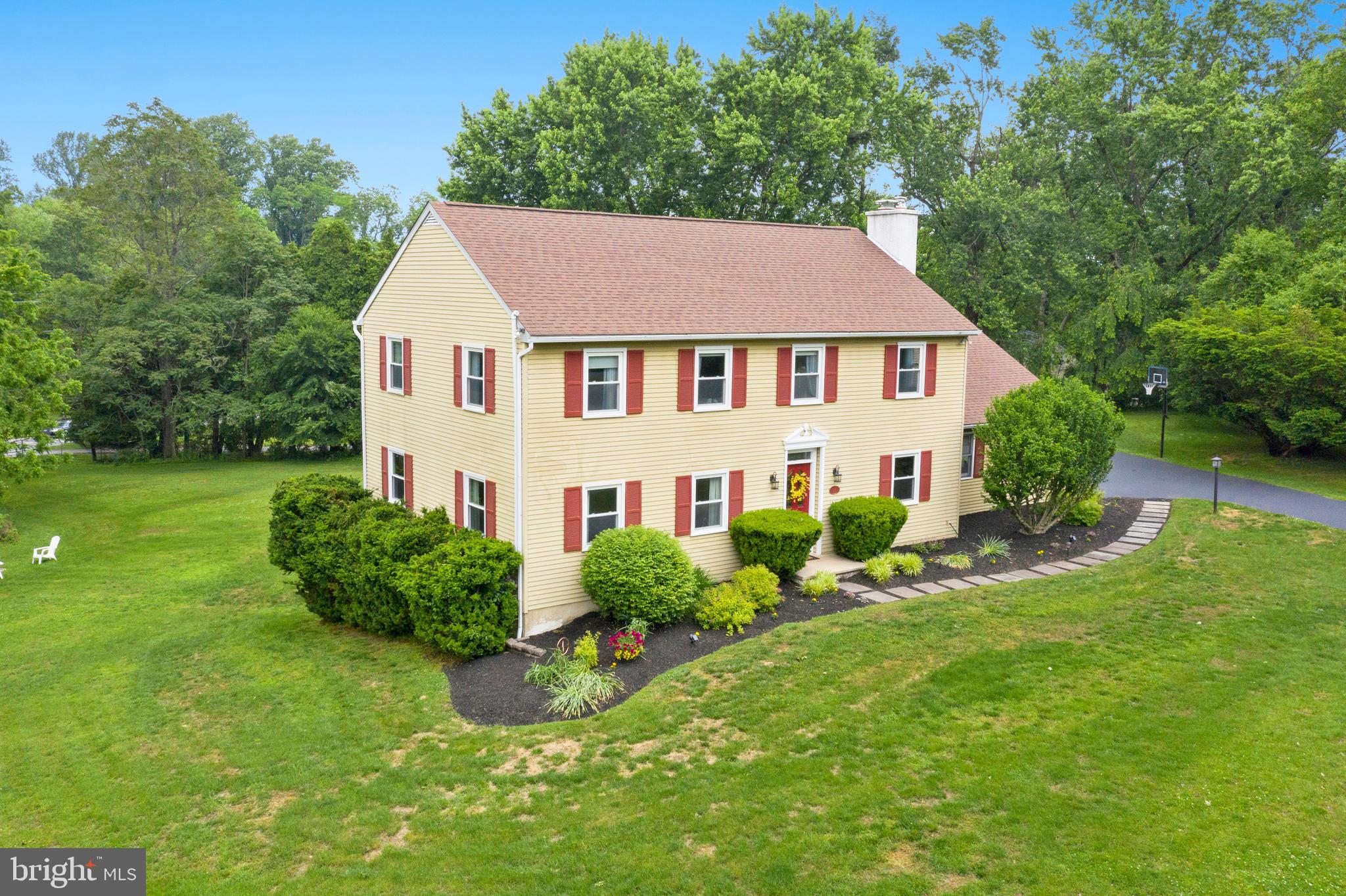 Welcome to 28 Stephen's Green Road in Glen Mills, PA. Situated on a 1.32 acre, quiet cul de sac lot in the desirable Garnet Valley School District, this home is a must see!  As you enter the front door you're greeted by beautiful slate floors and to your left is a large formal living room.  To your right is a welcoming family room that flows perfectly to the eat in kitchen. Lovingly maintained by the owner this home boasts brand new granite counter tops with a tile back splash and the formal dining room is generously sized to accommodate larger furniture. Off of the kitchen you'll find a powder room, laundry room and access to the garage. Also adjacent to the kitchen is access to the rear deck that overlooks the backyard.  The rear yard is HUGE and offers many possibilities. The deck has steps down to the yard and access to the finished basement as well as steps toward the driveway.  Take the front stairs up to find the master suite. Freshly painted in Pottery Barn colors, it's sure to impress. On this level you'll also find 3 additional bedrooms and a full hallway bathroom. The basement of the home has been mostly finished (some has been reserved for storage) and has a walkout door to the back yard. It's a perfect place to watch the game or entertain friends. Residents of this home enjoy the desirable Garnet School District and easy access to private schools on the Philadelphia Main Line. Your new home is just minutes away from many parks and offers convenient access to major commuter Routes 1, 202, 476 & 322 for quick access to Philadelphia, Wilmington and King of Prussia. Public transportation is nearby as you are conveniently located near the Septa R3 train and many bus routes. Fantastic restaurants and shopping featuring Starbucks, Chipotle, Wegmans, Trader Joes, Whole Foods, Pottery Barn and more are just a short drive away. Minutes from West Chester Borough & Media Borough, this location is excellent.  THIS PROPERTY IS IN DELAWARE COUNTY. PLEASE NOTE THE ENTIRE COUNTY IS BEING REASSESSED FOR TAX PURPOSES AND THE ASSESSED VALUE IN PUBLIC RECORD IS SUBJECT TO CHANGE.