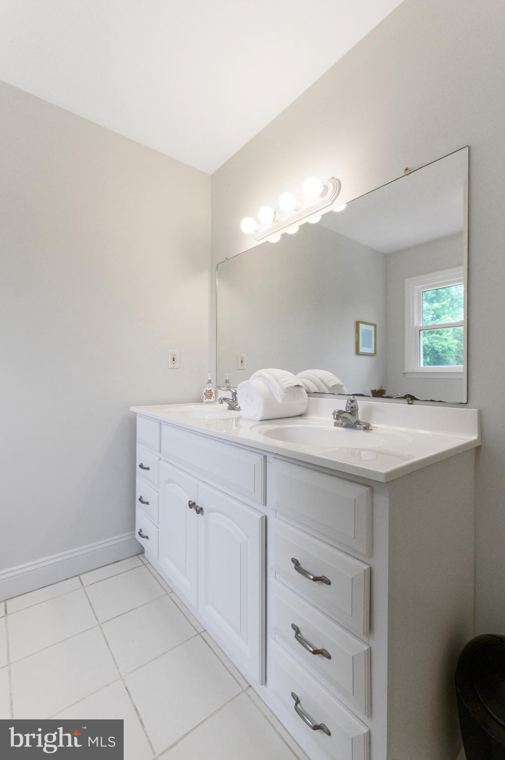 ROCKFORD ESTATES - Residential