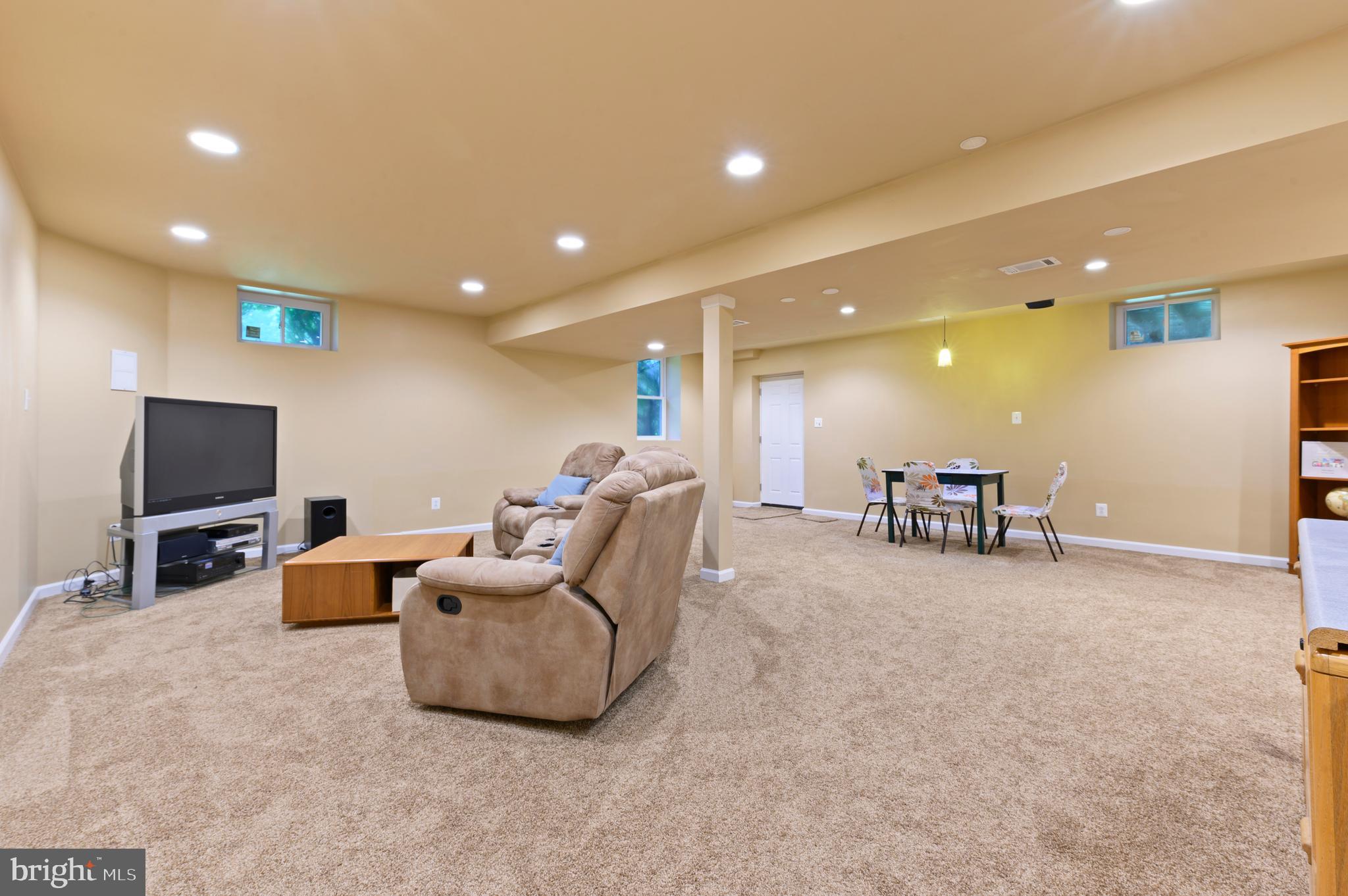 ROCKFORD ESTATES - Residential