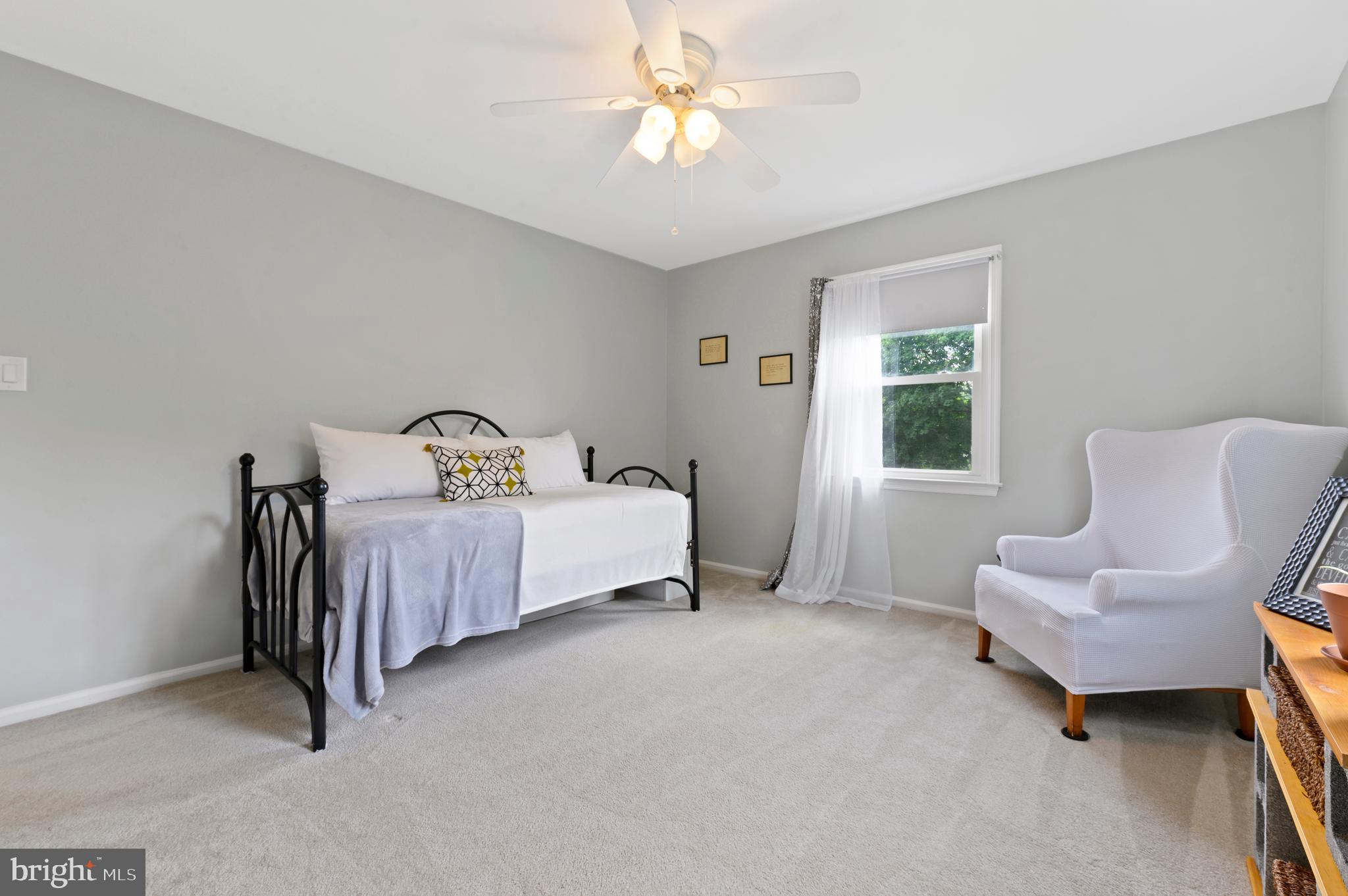 ROCKFORD ESTATES - Residential