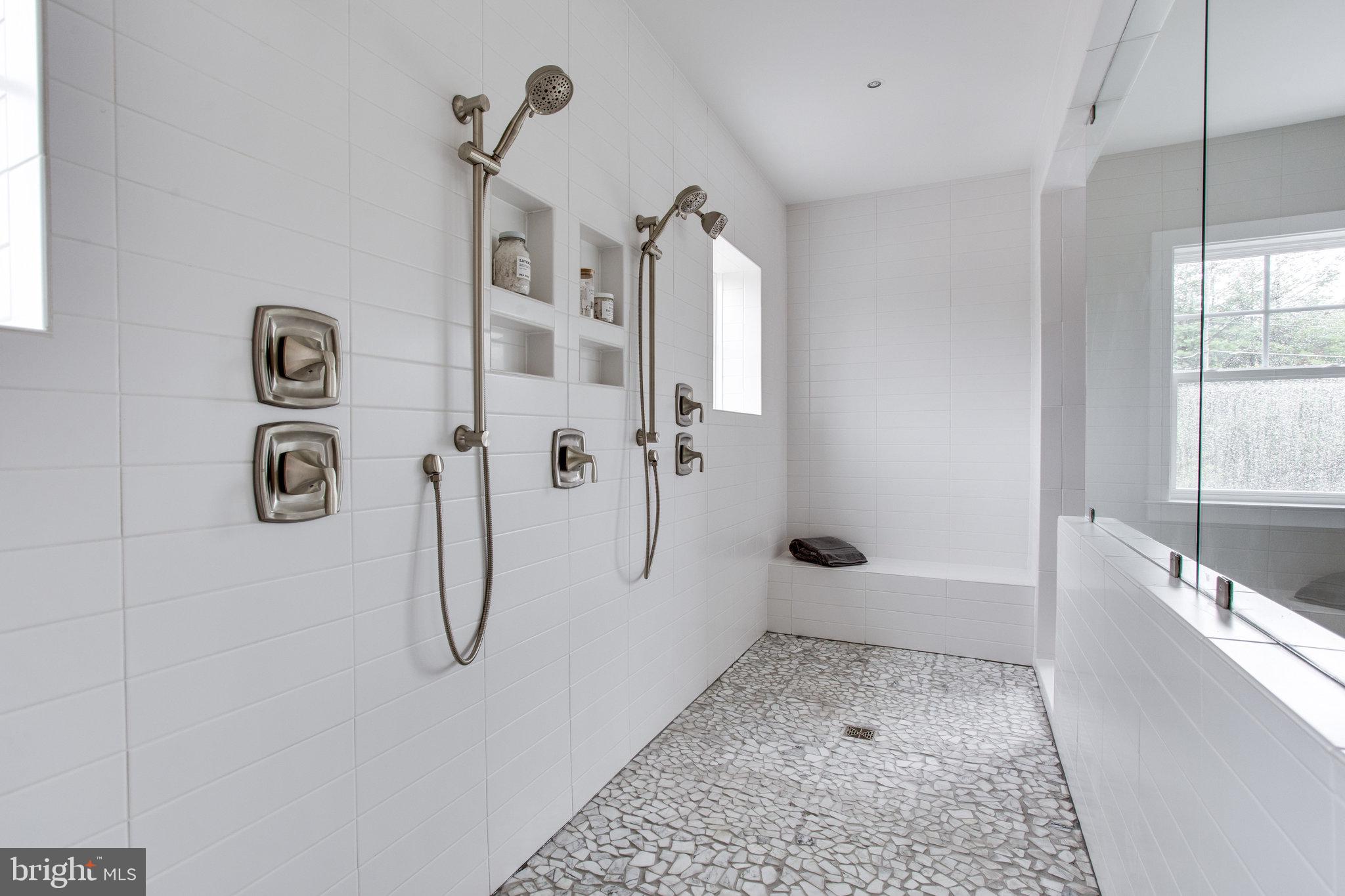 EAST VIENNA WOODS - Residential