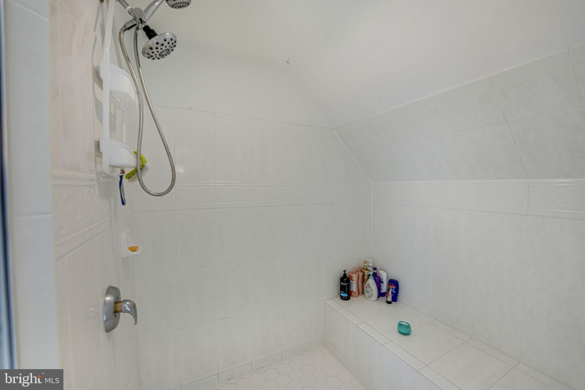 HUNTERS POND - Residential Lease