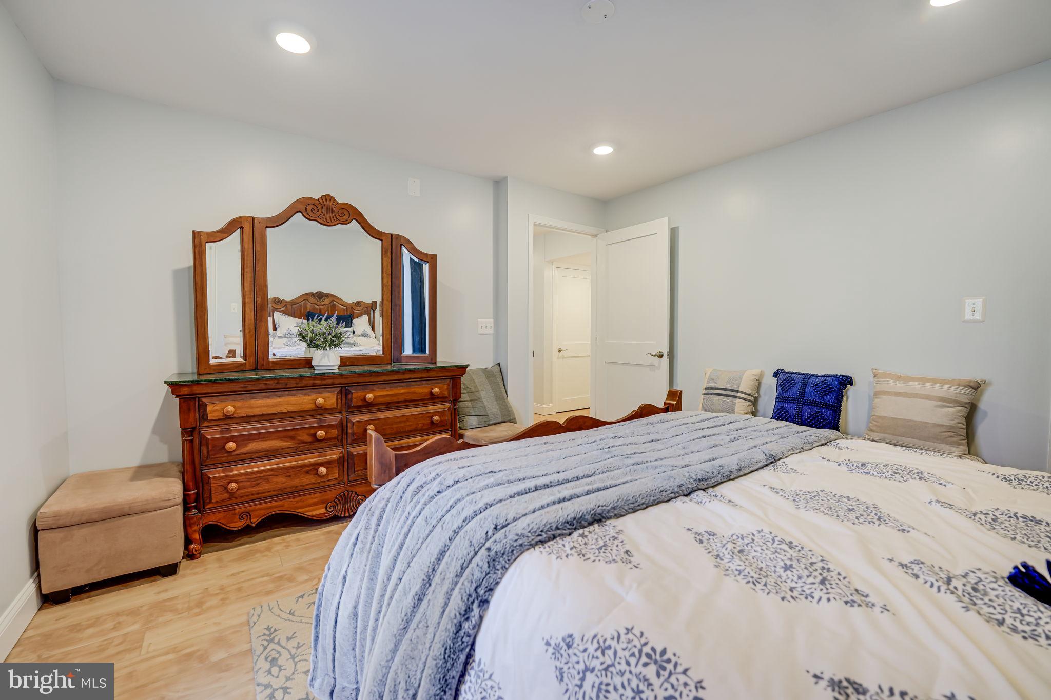 HUNTERS POND - Residential Lease