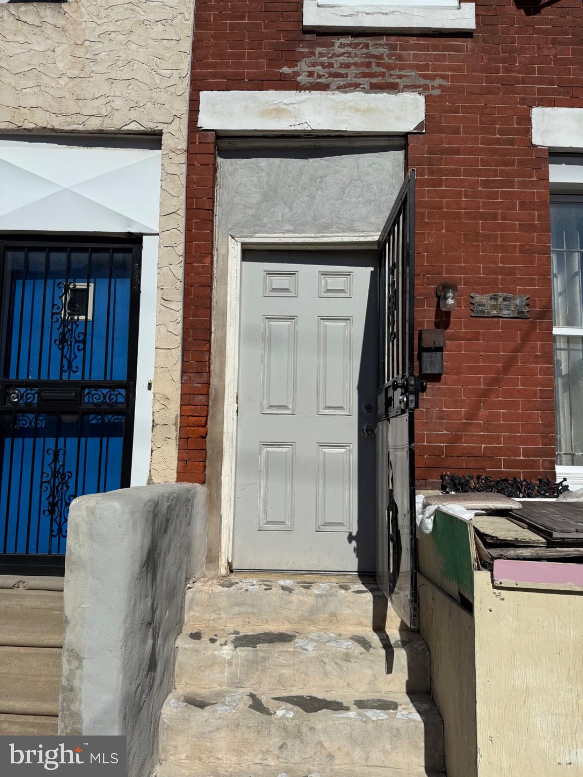 2021 W WESTMORELAND STREET