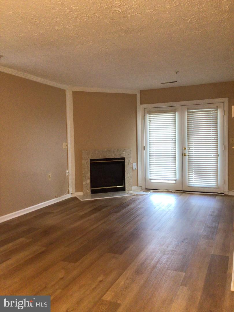 8941 TOWN CENTER CIR 2-103