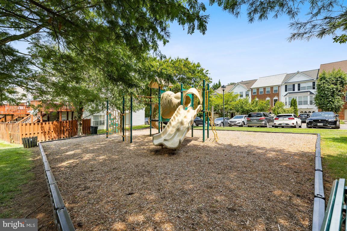 BELMONT STATION - Residential