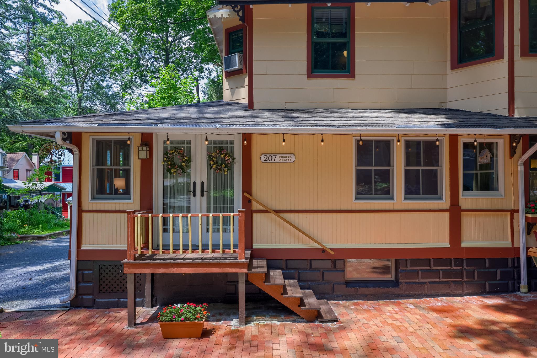 CAMPMEETING - Residential