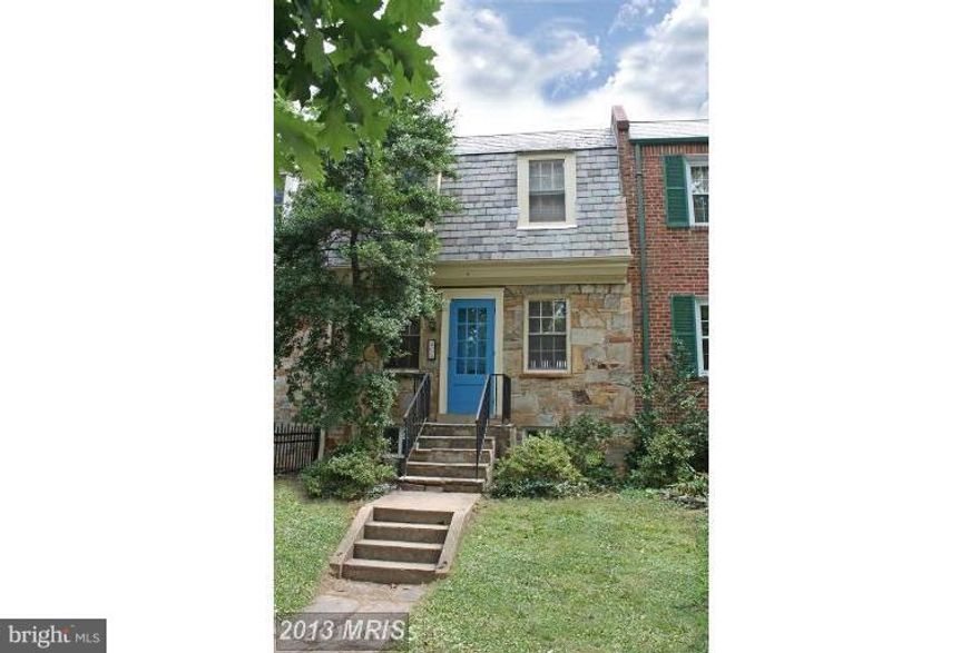Three blocks from King Street Metro! Fantastic two bedroom 1 bath townhome features hardwood floors on main and upper level, updated kitchen, separate dining room with french doors that lead to spacious screened deck. A fully finished walk out basement leads to fenced back yard. Steps to King street in Old Town with short commute to Washington DC and airport.