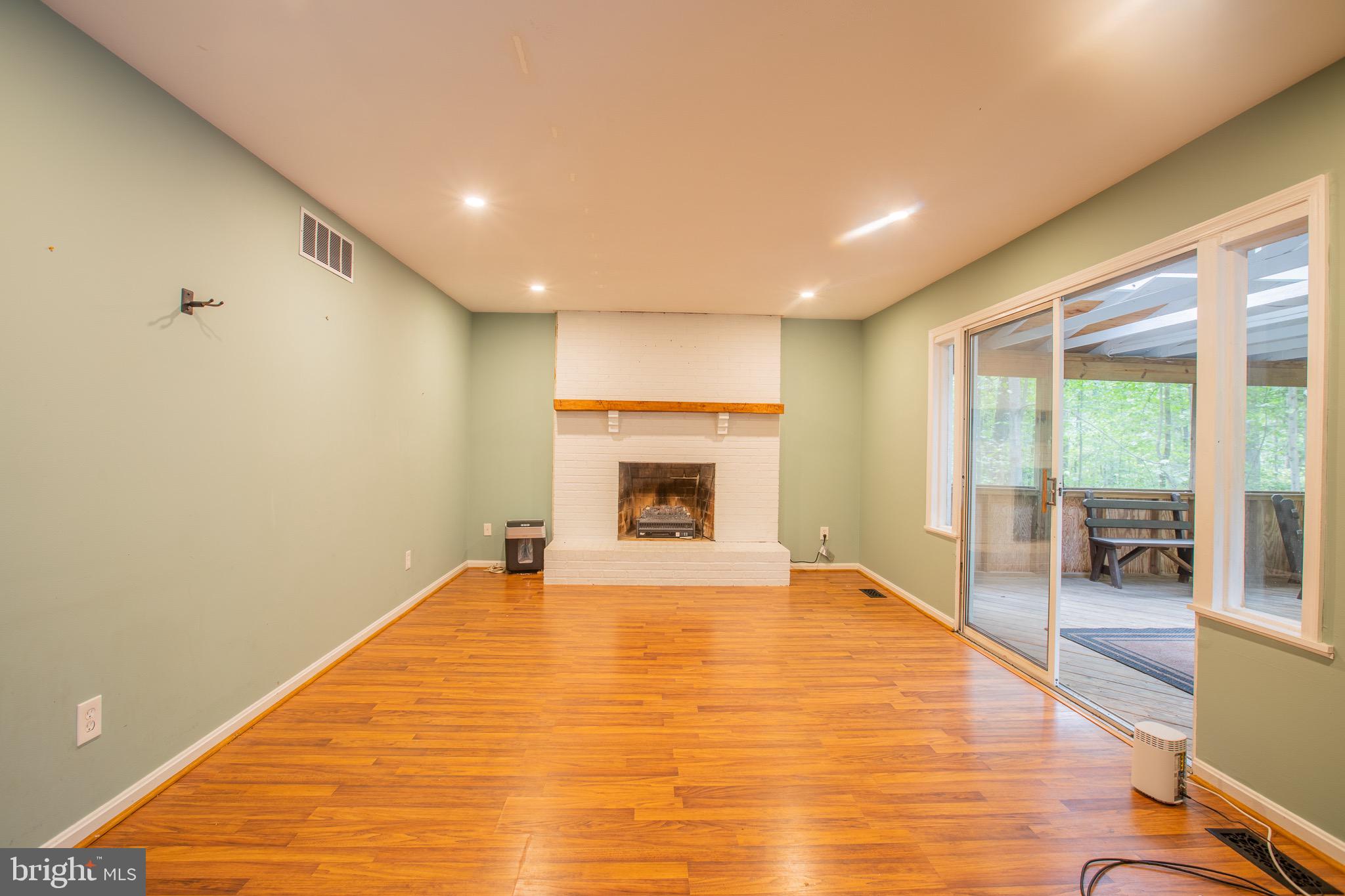 WEST FRIENDSHIP - Residential Lease