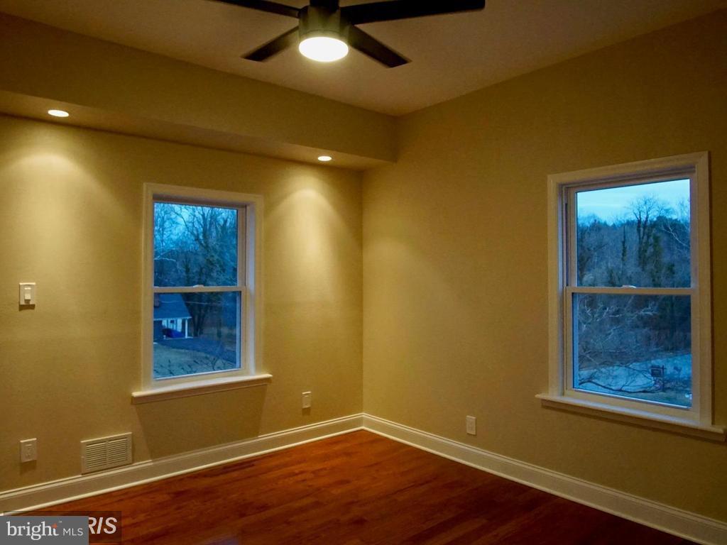 RUXTON - Residential Lease