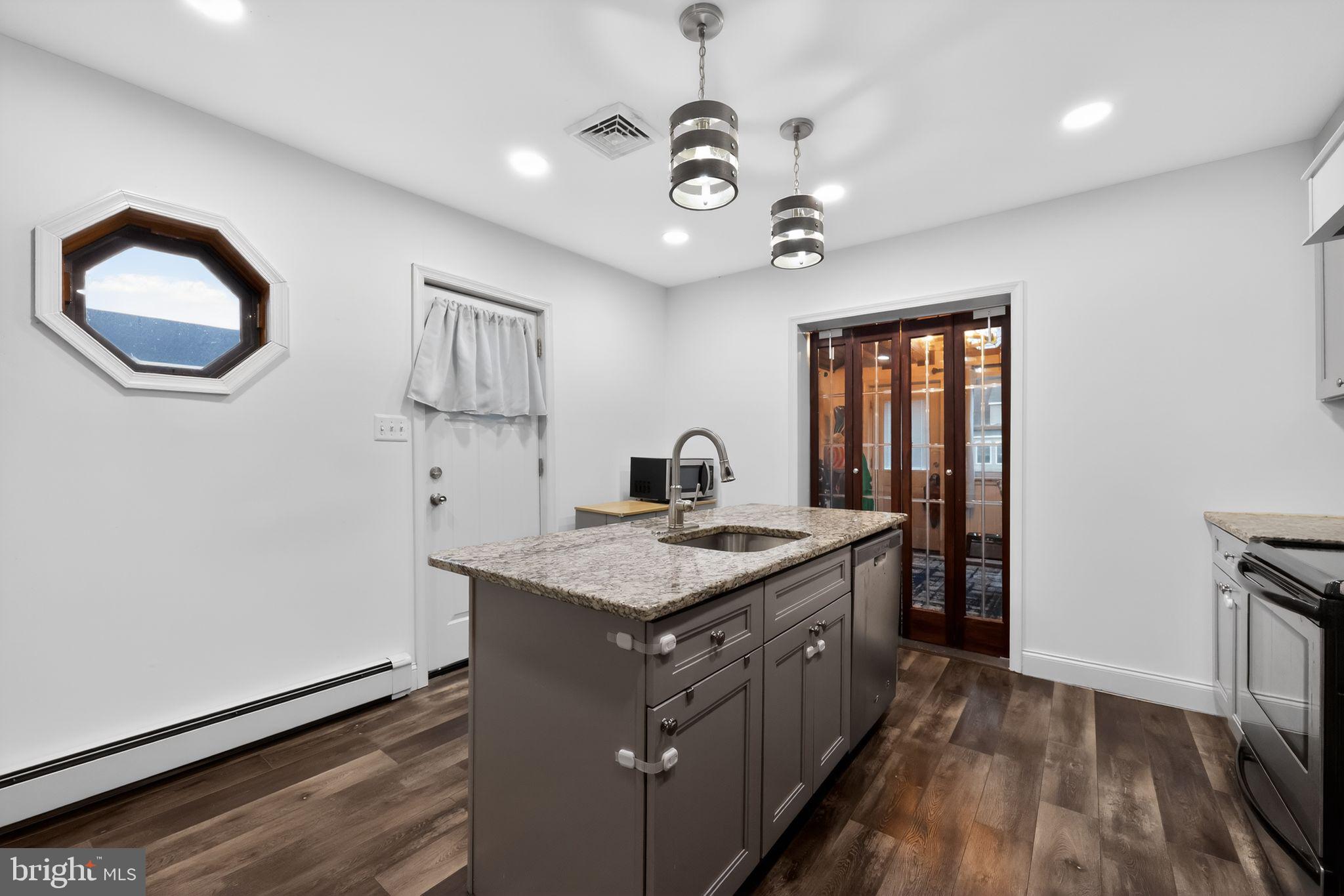 CROYDON HGTS - Residential