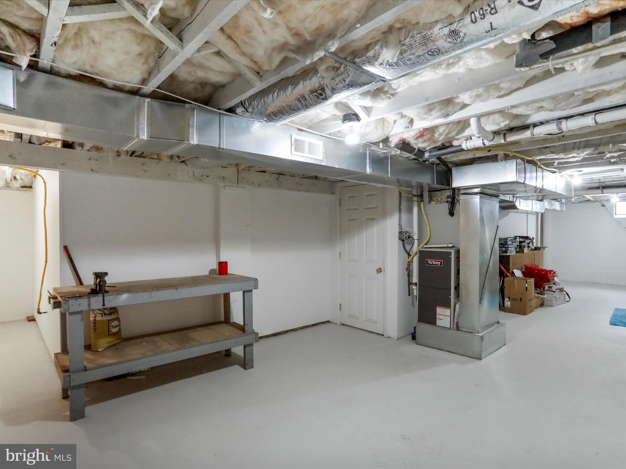 HALFWAY - Residential