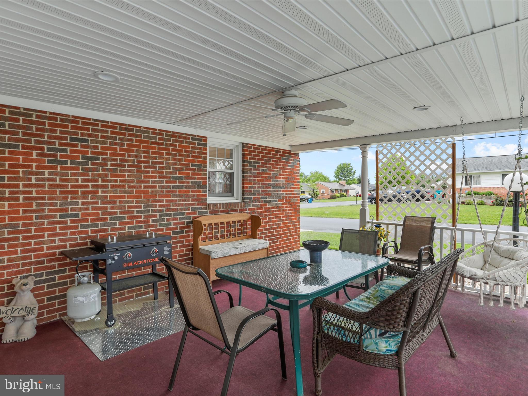 HALFWAY - Residential