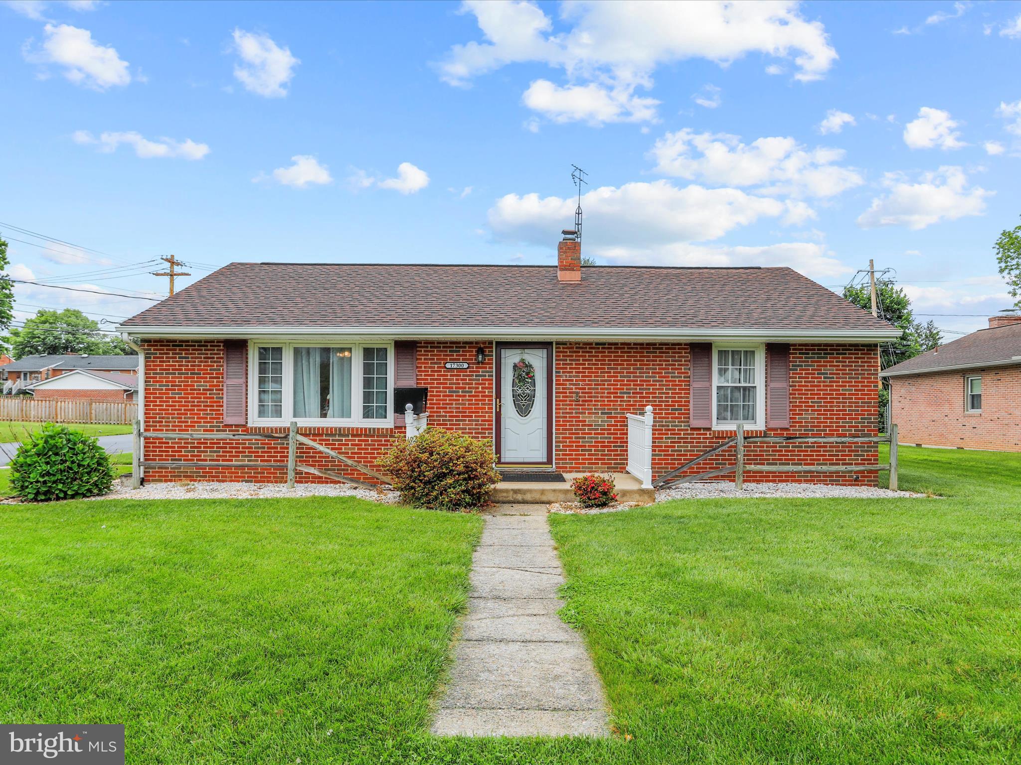 HALFWAY - Residential