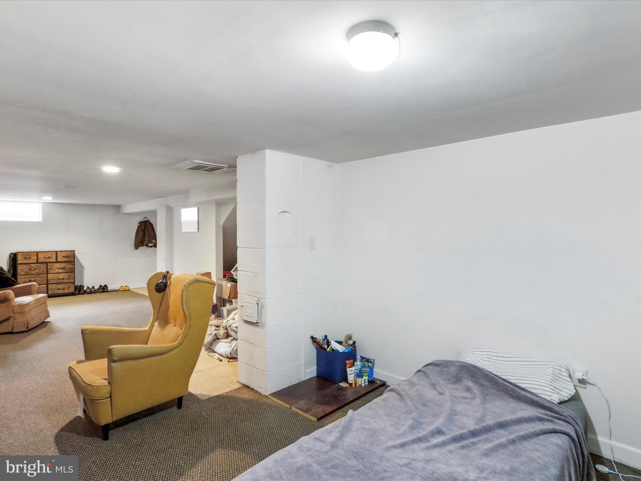 HALFWAY - Residential