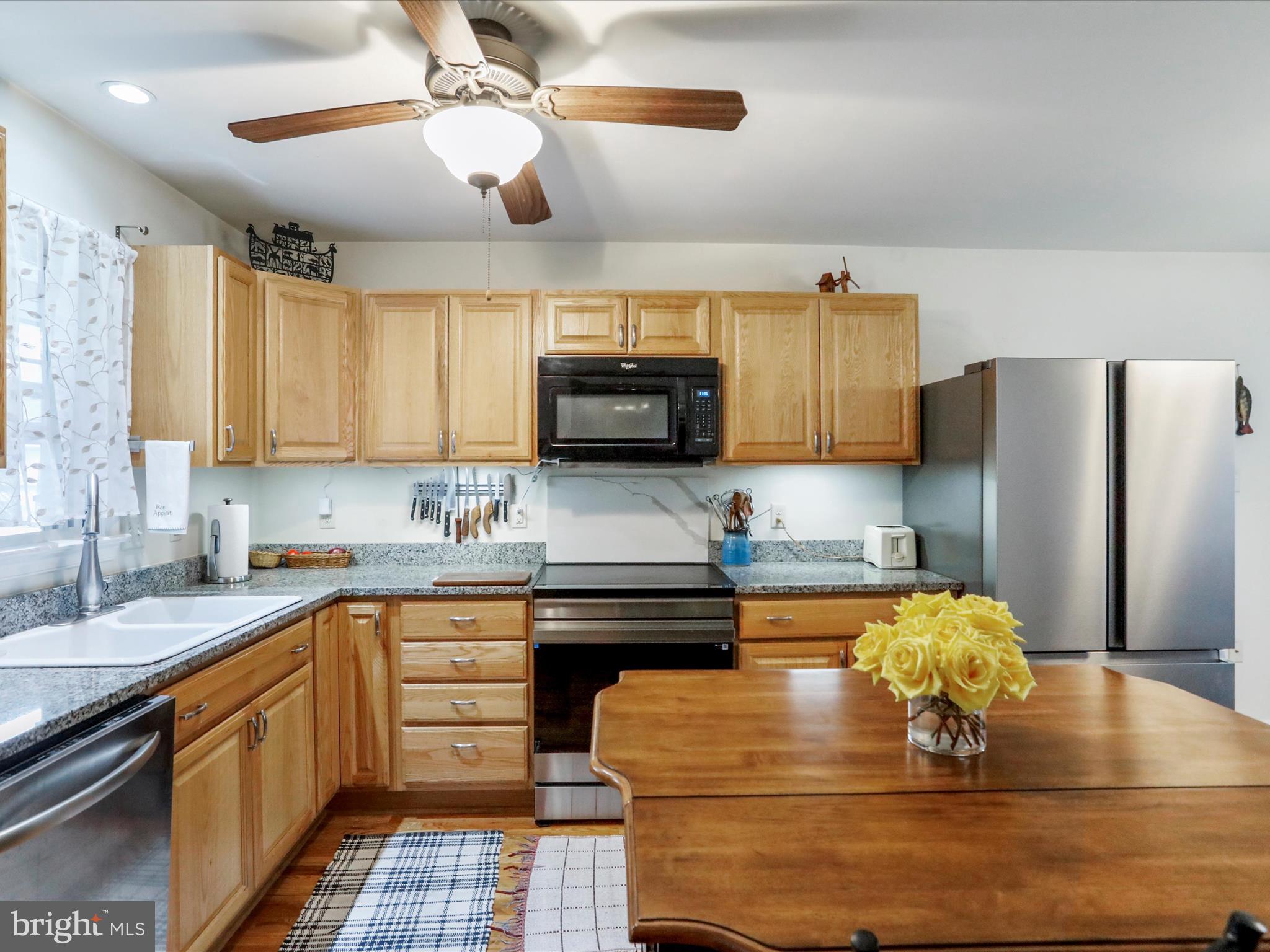 HALFWAY - Residential