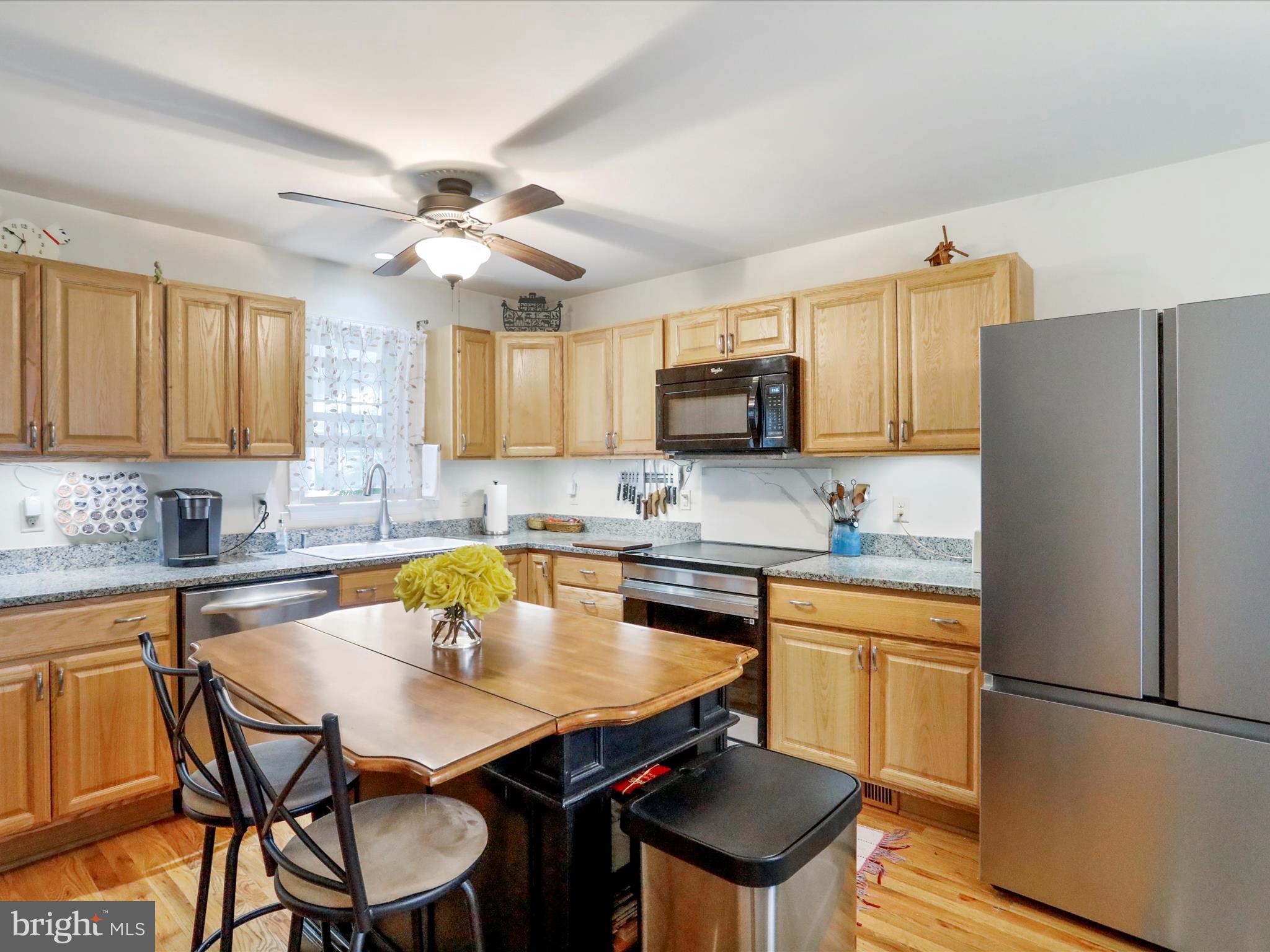 HALFWAY - Residential