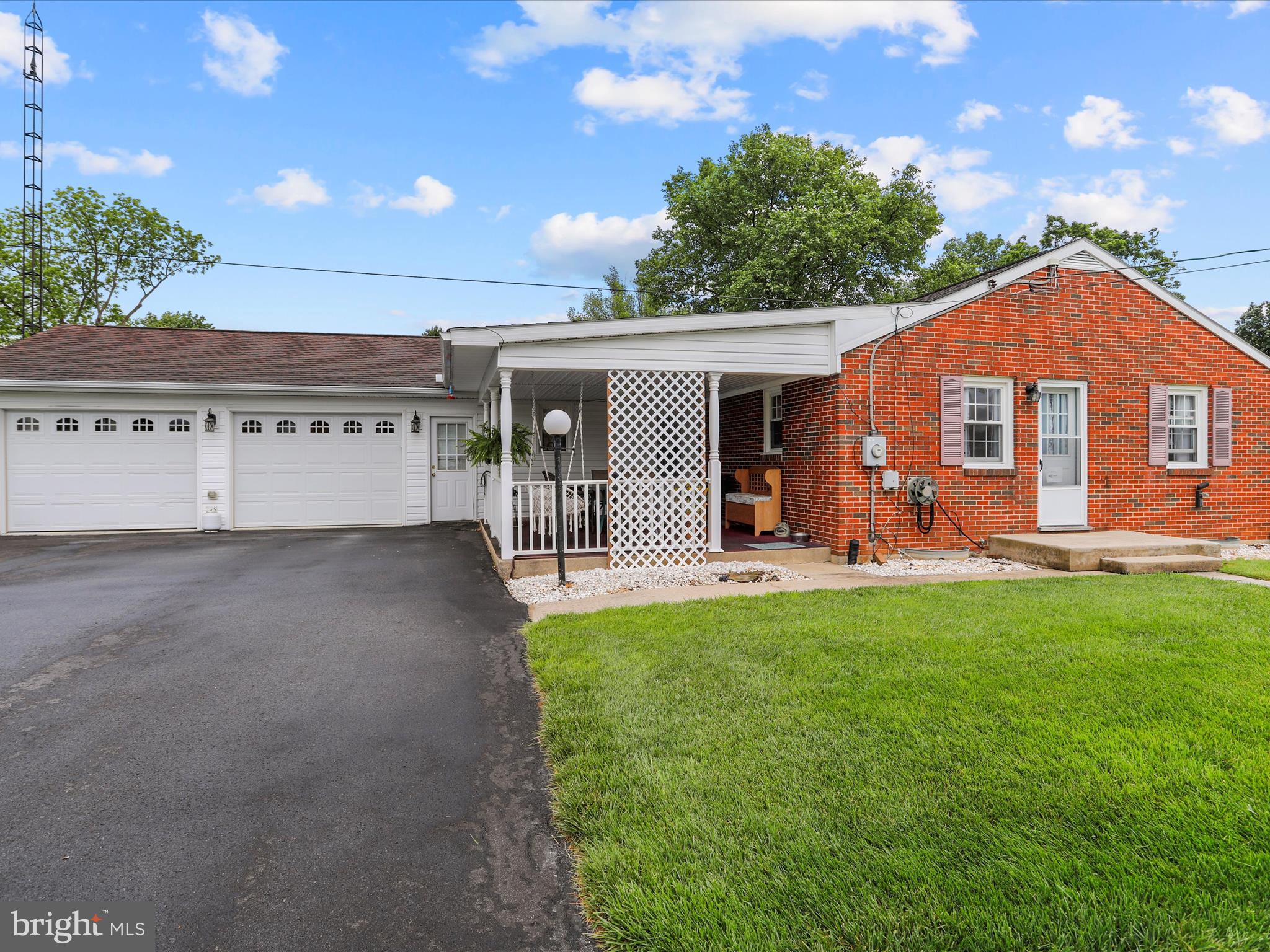 HALFWAY - Residential