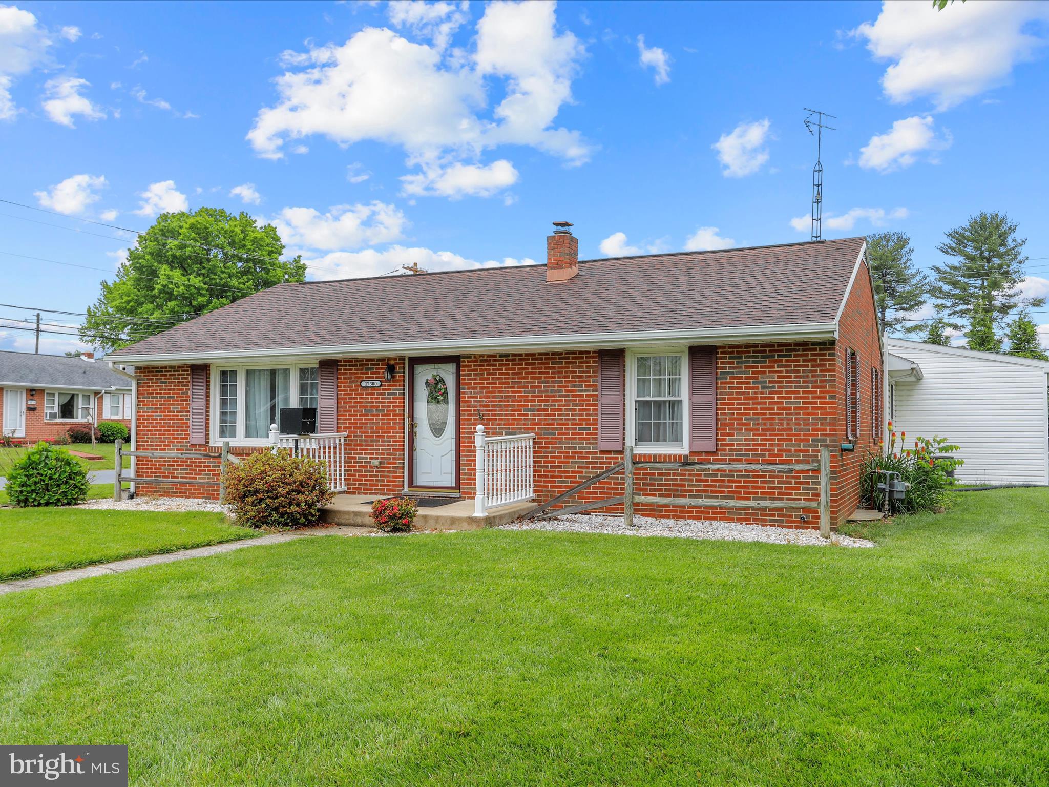 HALFWAY - Residential