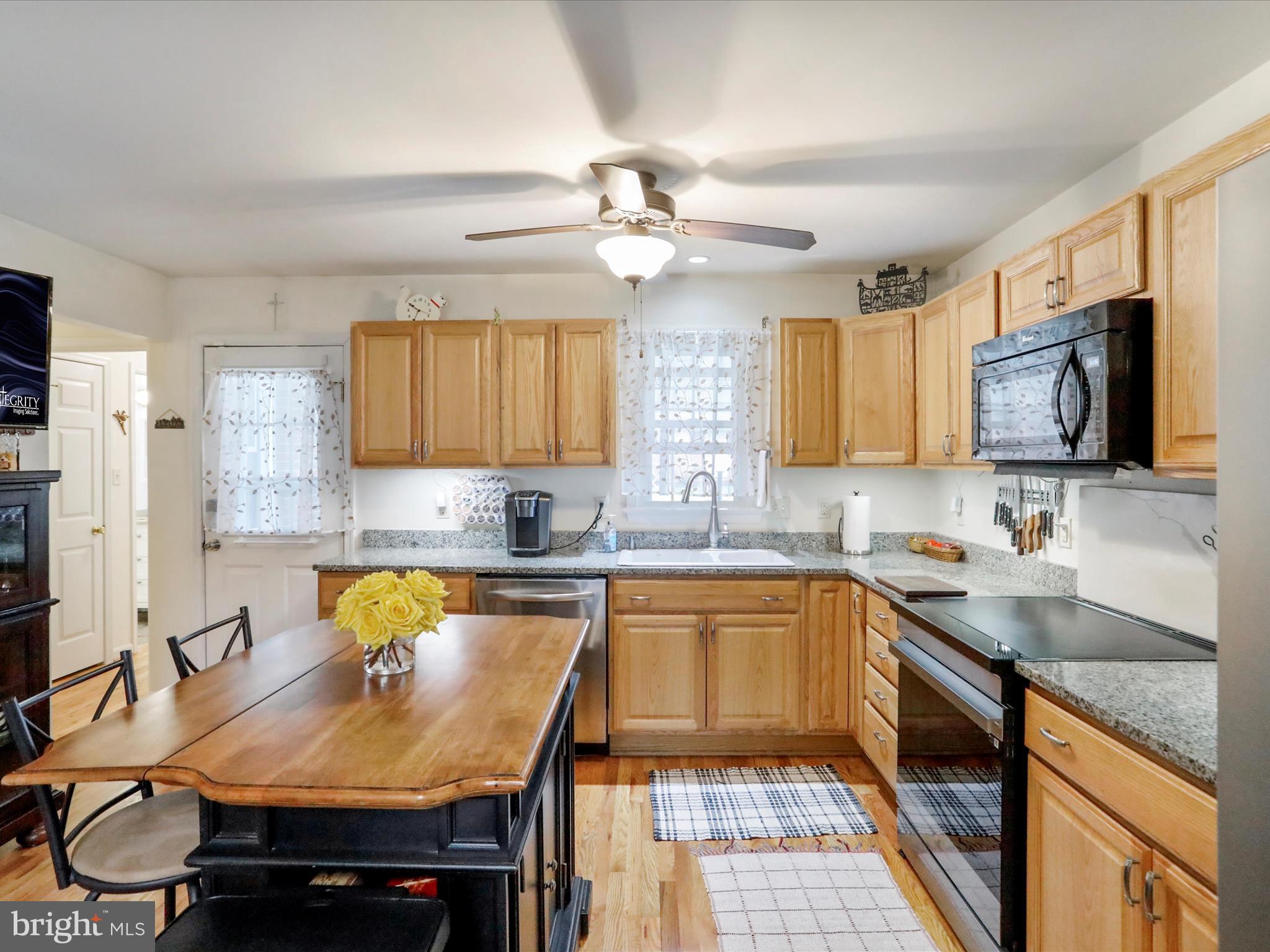 HALFWAY - Residential