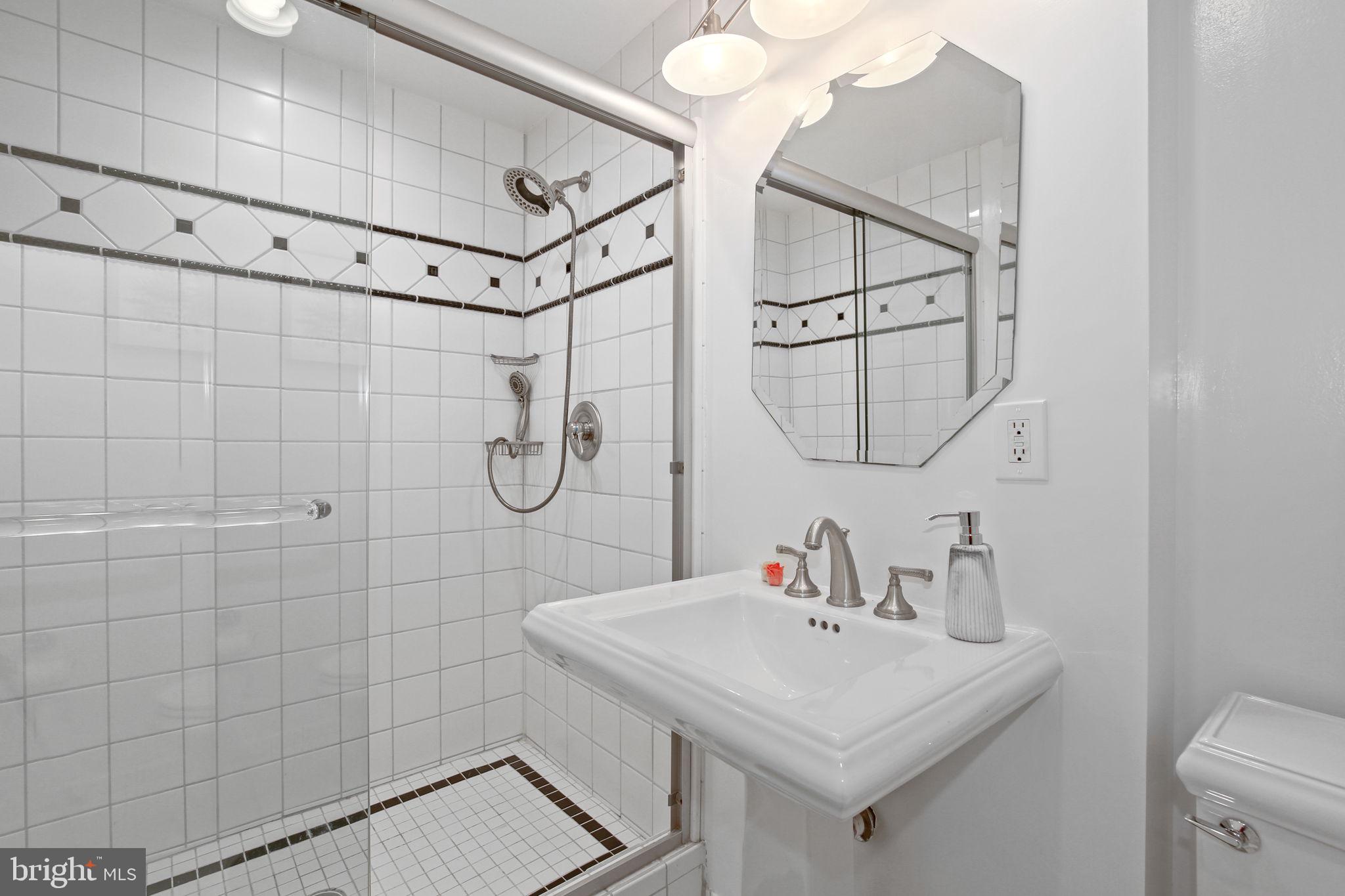 FALLSREACH - Residential