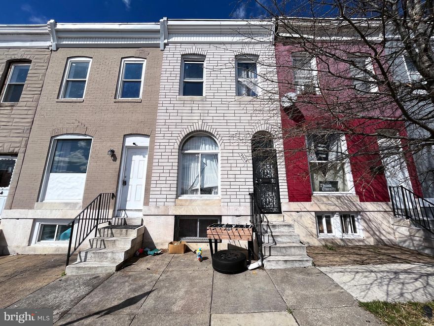 ONLINE AUCTION: Bidding begins 04/08/2025 @ 10:00 AM. Bidding ends 04/10/2025 @ 11:40 AM. List Price is Suggested Opening Bid. 2 Story Townhouse located in the Berea area of Baltimore City. Residents can enjoy the nearby attractions such as Clifton Park, Clifton Park Golf Course, John Hopkins Hospital, Northeast Market, Belair Edison Crossing, & Erdman Shopping Center. Property is Vacant. Easy Access to Major Traffic Artery Belair Road. Deposit: $5,000.