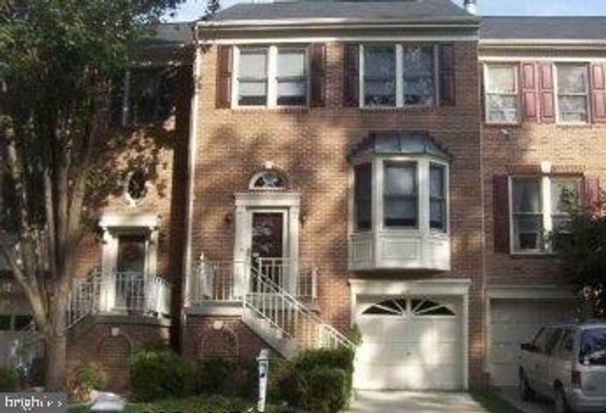 Completely Remodeled Townhome in the Westridge subdivision of Woodbridge. This beauty boasts all new bathrooms, new lighting throughout, new floors, new appliances, new deck, new garage door & garage door opener with key pad as well as closet organization systems too. Fireplace. Fully fenced rear yard. Driveway off street. Lots of extra community parking just out front. Close to everything. Fantastic neighborhood. Short walk to schools and community activities. Don't miss this one. It's a perfect 10+