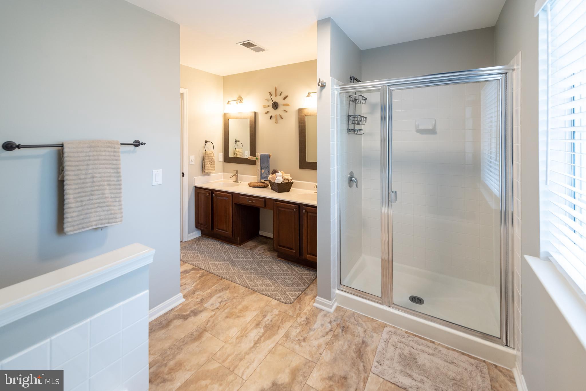 THE MANORS OF PARK RIDGE - Residential