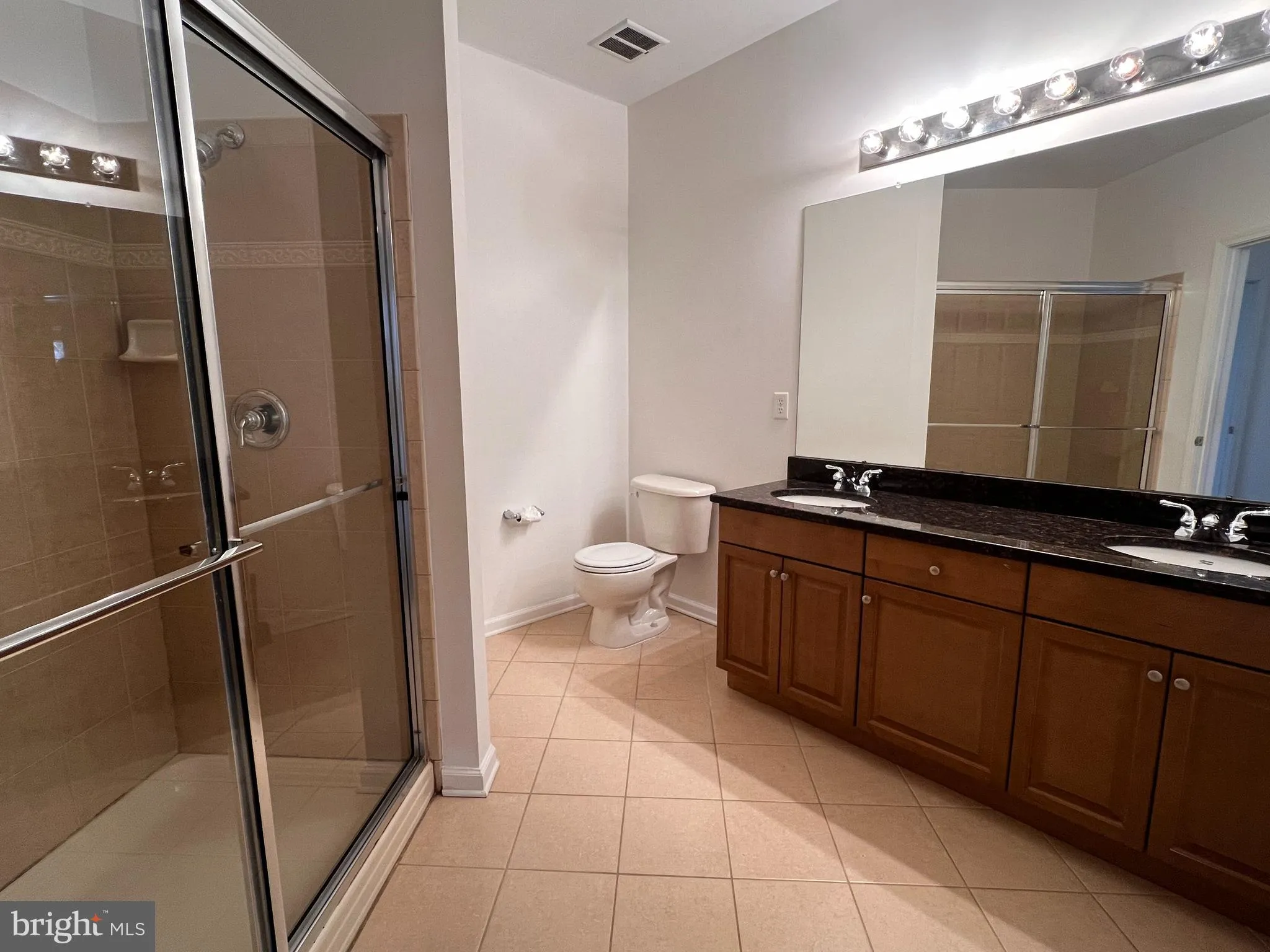 Ewing, New Jersey 08618, United States, 2 Bedrooms Bedrooms, ,2 BathroomsBathrooms,Residential,Active,35241