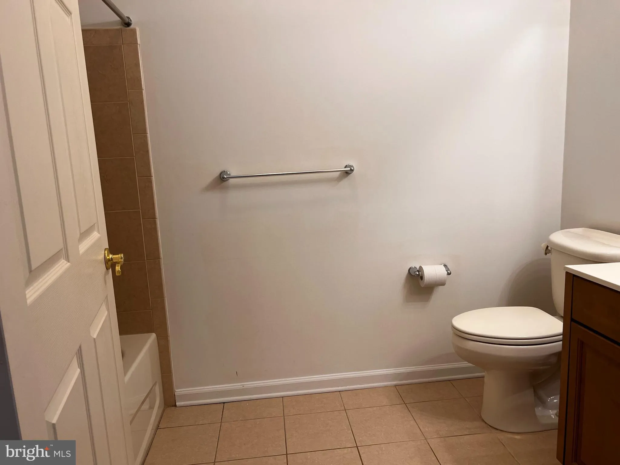 Ewing, New Jersey 08618, United States, 2 Bedrooms Bedrooms, ,2 BathroomsBathrooms,Residential,Active,35241